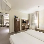 Arkadenhaus - Freiherr Von Schwarzenberg Hotel Papenburg