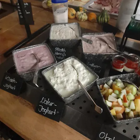 מלון Arkadenhaus - Freiherr Von Schwarzenberg