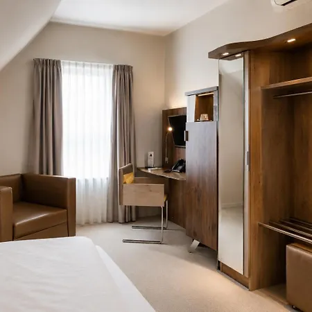 Arkadenhaus - Freiherr Von Schwarzenberg Otel