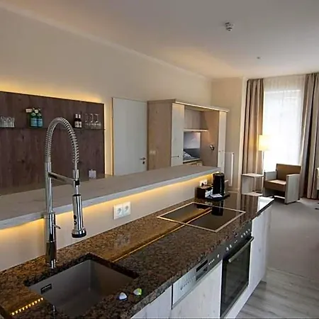 Arkadenhaus - Freiherr Von Schwarzenberg Отель 3*