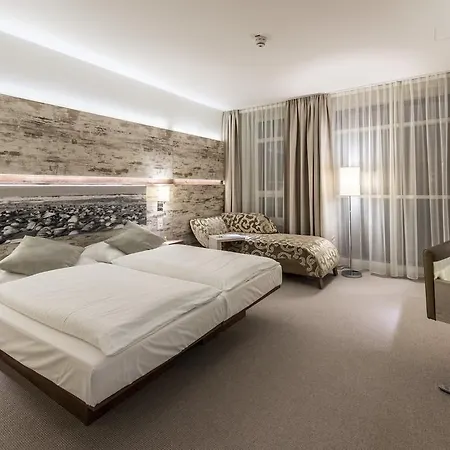 Arkadenhaus - Freiherr Von Schwarzenberg 3* פפנבורג